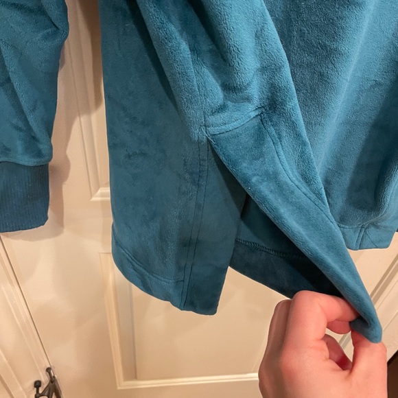 Fleece pullover - Picture 5 of 9